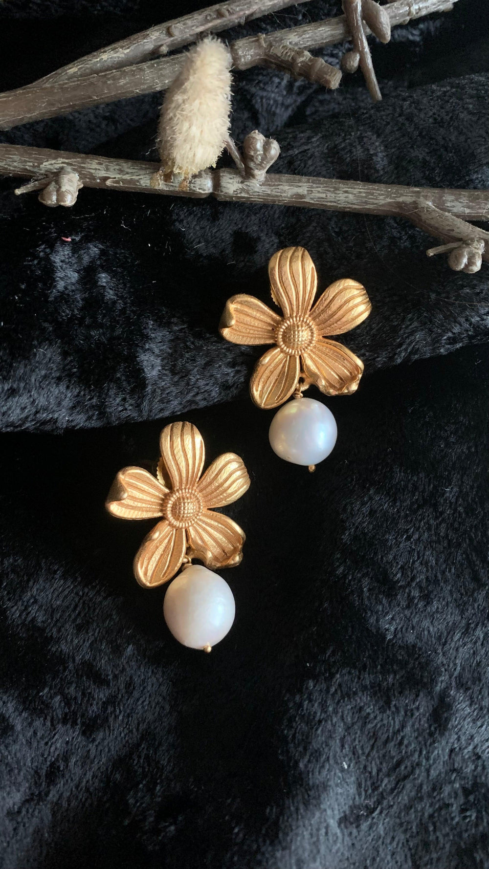 Pearl Drops Flower Earrings - SHIVKA