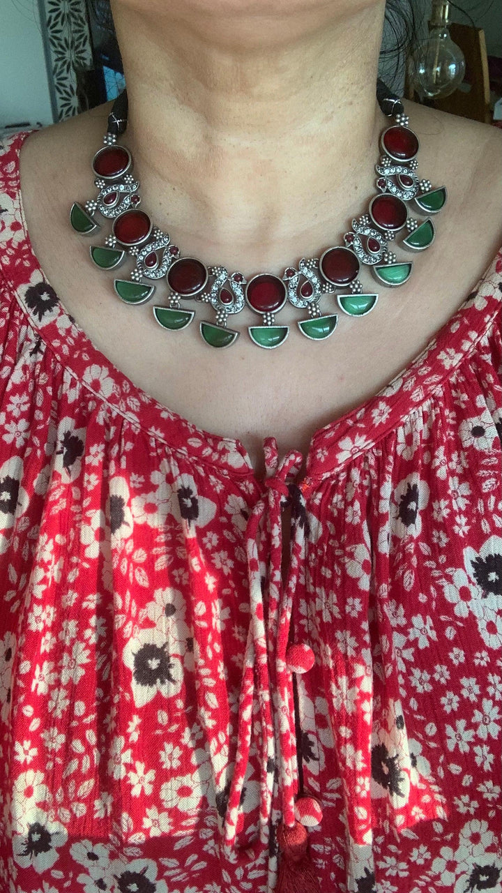 Vintage Artistic Necklace with Statement Earrings - SHIVKA