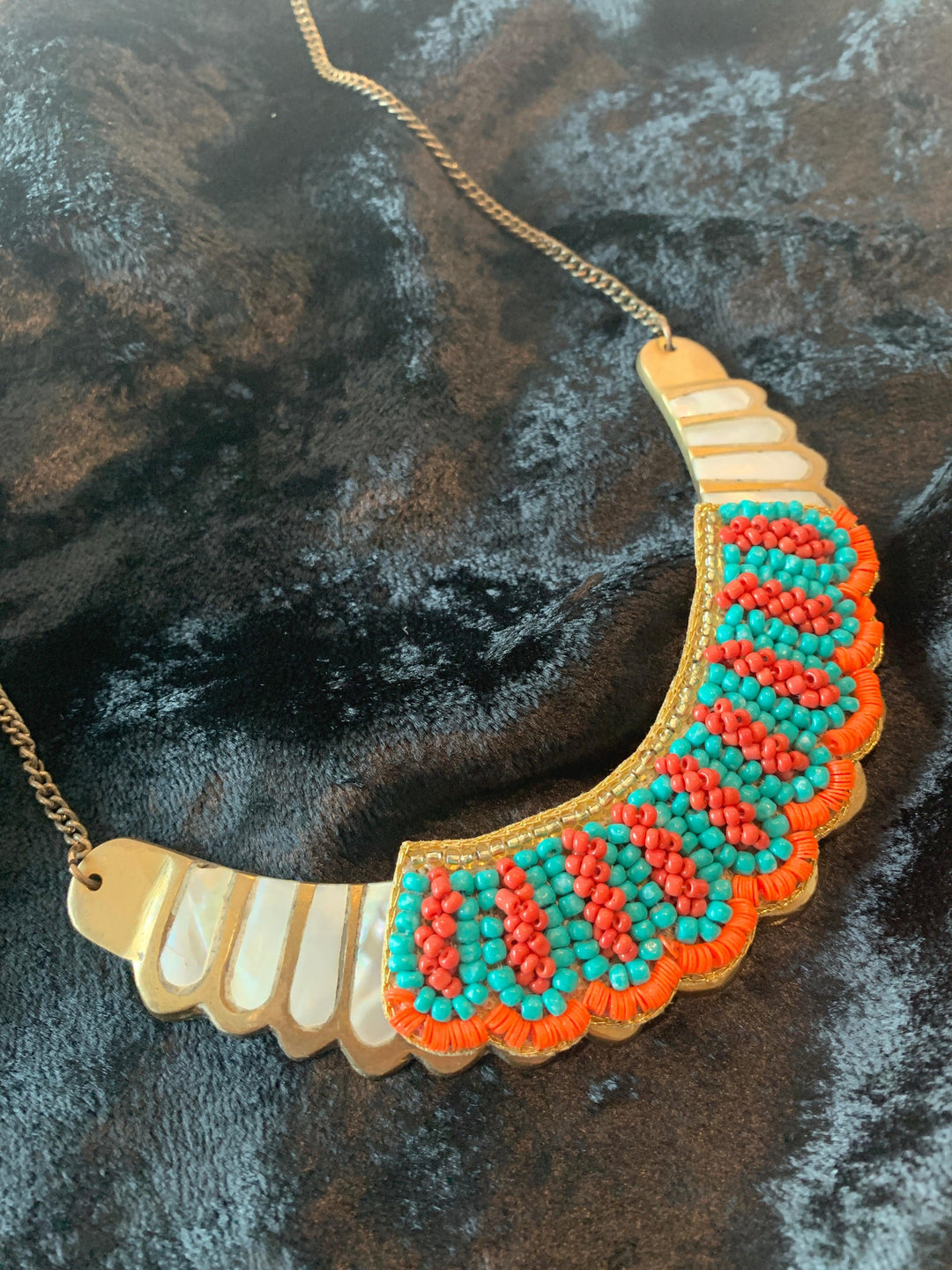 Statement Pendant Necklace with Earrings - SHIVKA