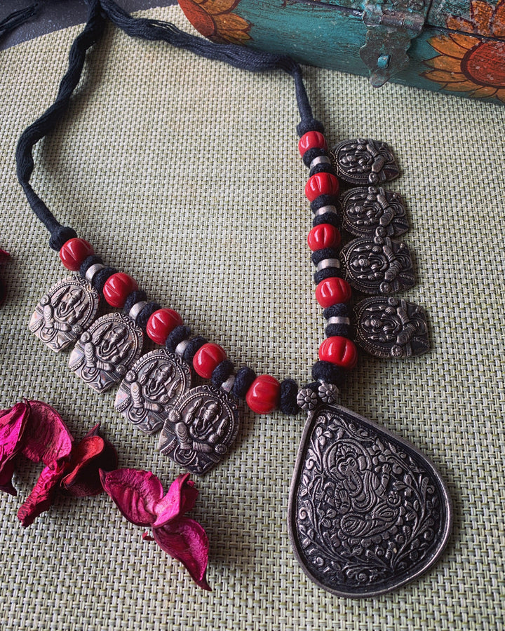Traditional Ganesha Pendant Necklace - SHIVKA