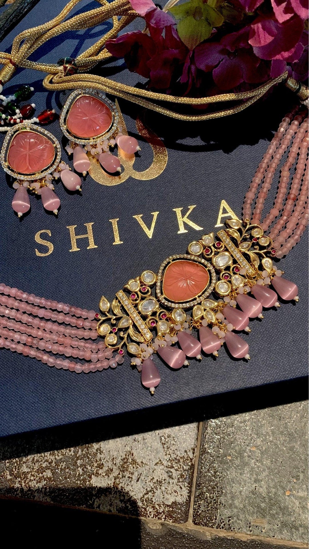 Pink Carved Stone Kundan Choker with Stud Earrings - SHIVKA