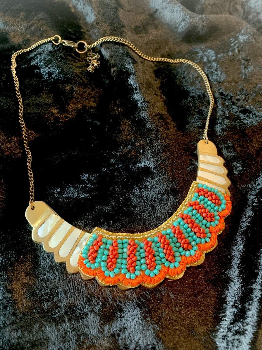 Statement Pendant Necklace with Earrings - SHIVKA