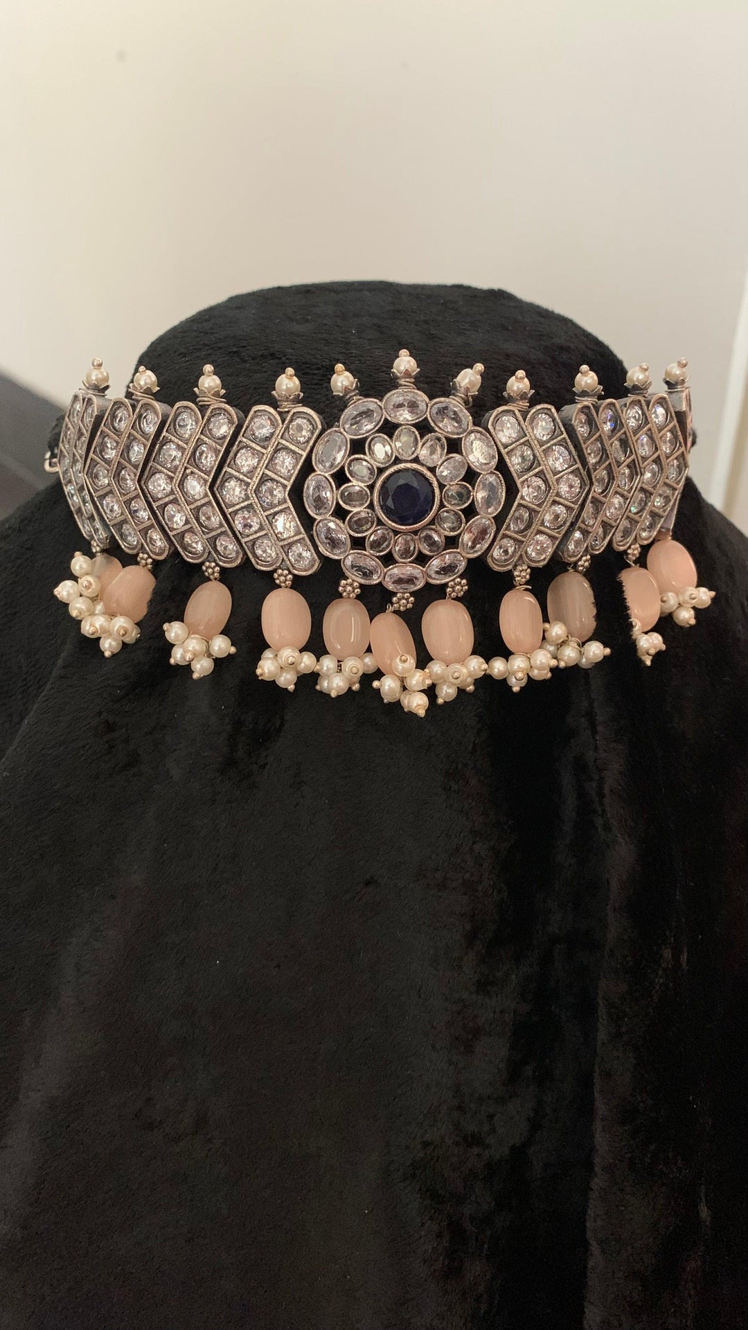 Vintage Artistic Choker with Statement Earrings - SHIVKA