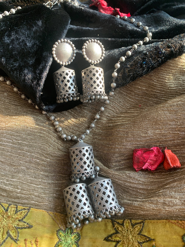 Antique Cut work Necklace with Earrings