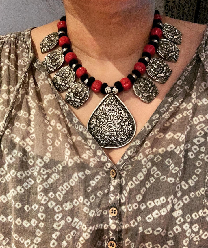 Traditional Ganesha Pendant Necklace - SHIVKA