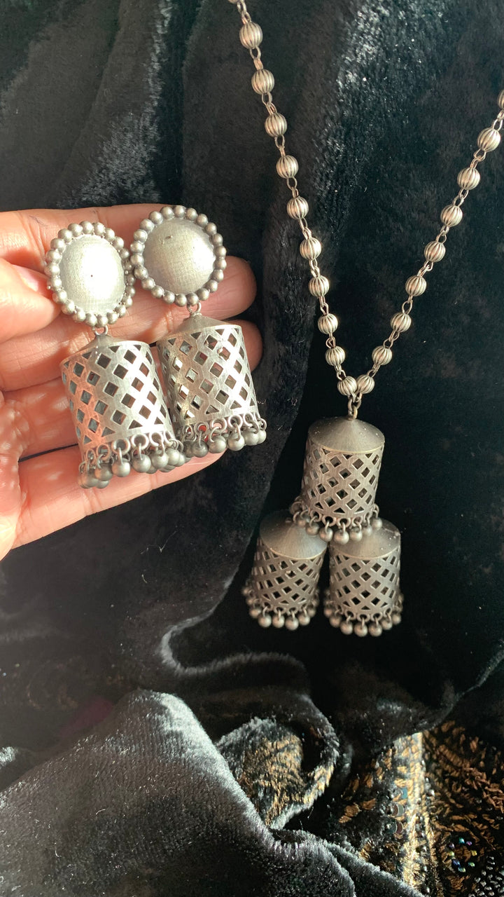 Antique Cut work Necklace with Earrings