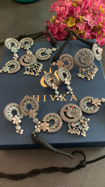 Vintage Artistic Choker with Statement Earrings - SHIVKA